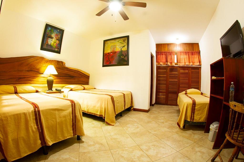 Hotel Dos Mundos Panajachel Kültér fotó